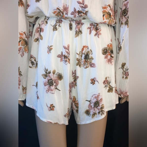 Women’s Coverup Audrey 3+1 Romper. Lined on bottom. Size M-L. Cream with flowers - Picture 4 of 11